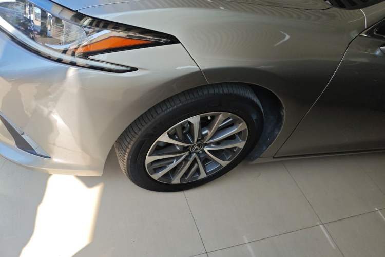 Used Lexus ES 2021 260 Excellence Edition Exterior 2