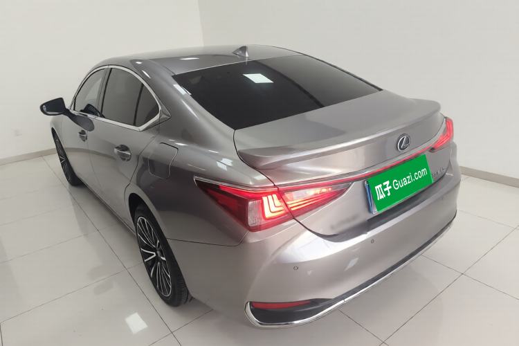 Used Lexus ES 2021 300h Excellence Edition Exterior 2