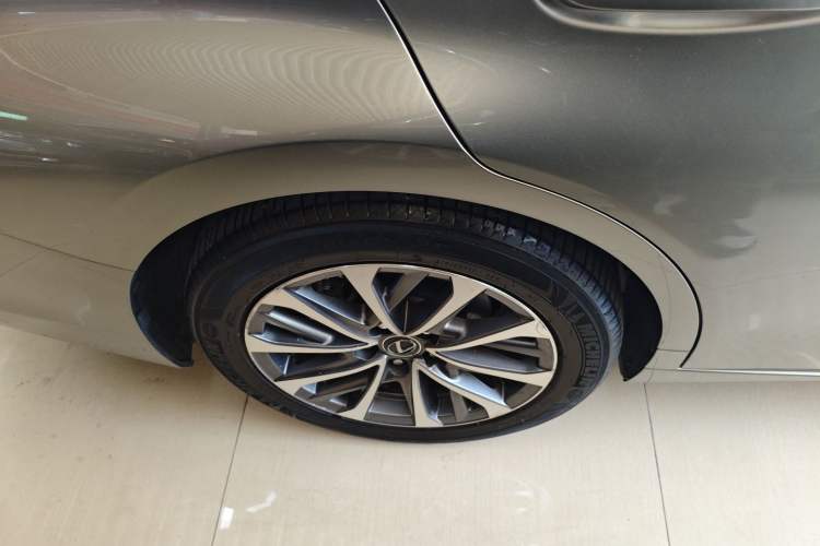 Used Lexus ES 2021 260 Excellence Edition Exterior 3