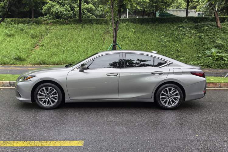 Used Lexus ES 2021 200 Luxury Edition Exterior 3