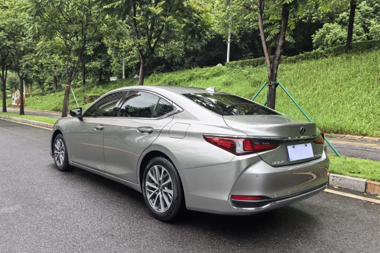 Used Lexus ES 2021 200 Luxury Edition Exterior 4
