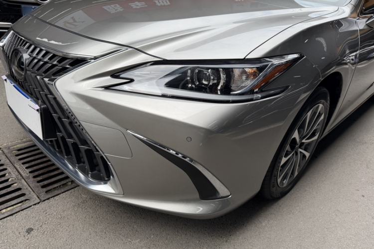 Used Lexus ES 2021 200 Excellence Edition Exterior 4