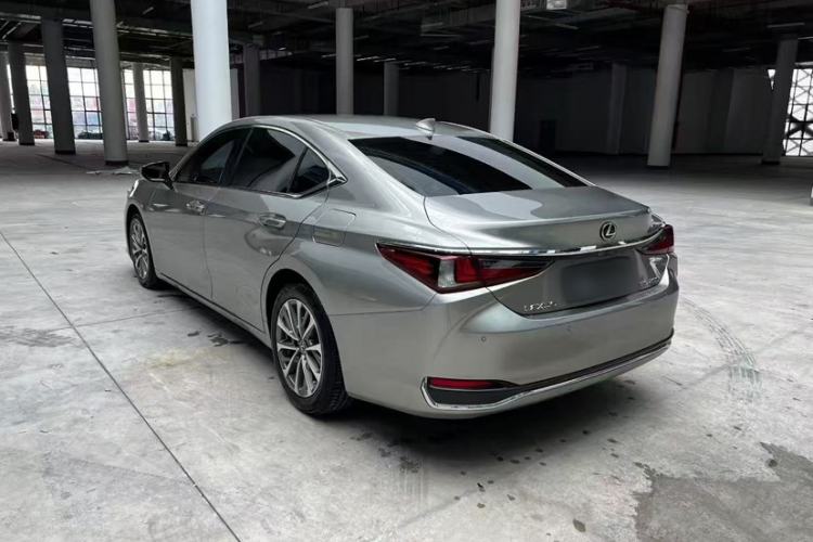 Used Lexus ES 2021 260 Excellence Edition Exterior 5