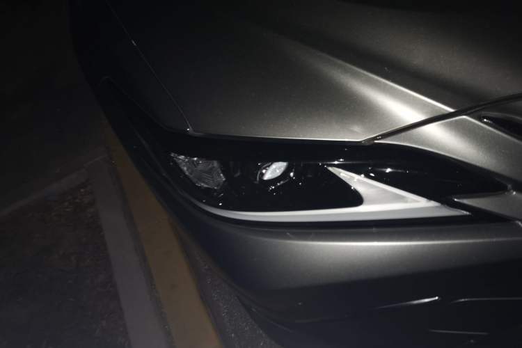 Used Lexus ES 2021 200 Excellence Edition Exterior 6