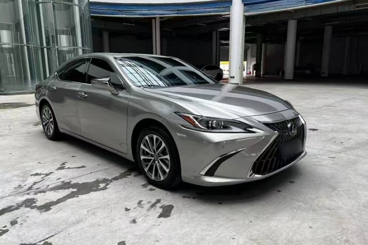 Used Lexus ES 2021 260 Excellence Edition Exterior 8