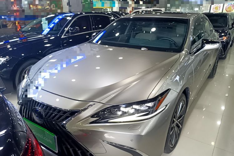 Used Lexus ES 2021 300h Deluxe Edition Front