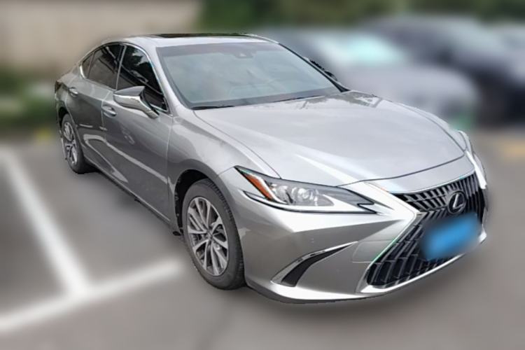 Used Lexus ES 2021 200 Excellence Edition Front Right 45 Deg
