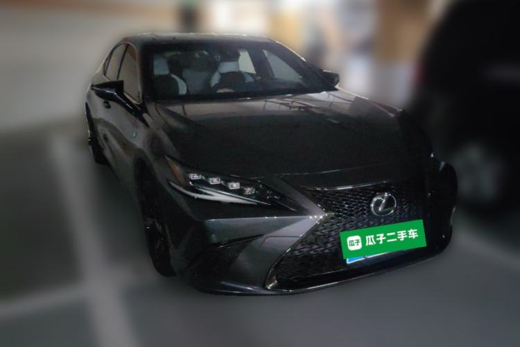 Used Lexus ES 2021 260 F SPORT Front Right 45 Deg