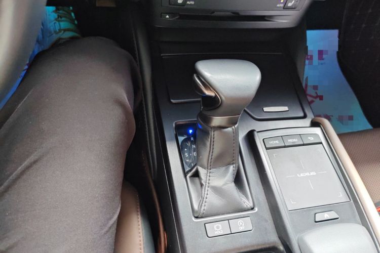 Used Lexus ES 2021 260 Excellence Edition Gear Lever