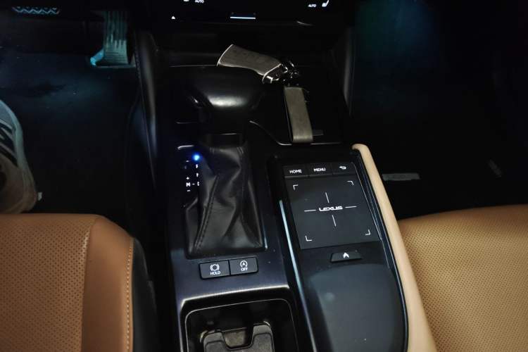Used Lexus ES 2021 200 Excellence Edition Gear Lever