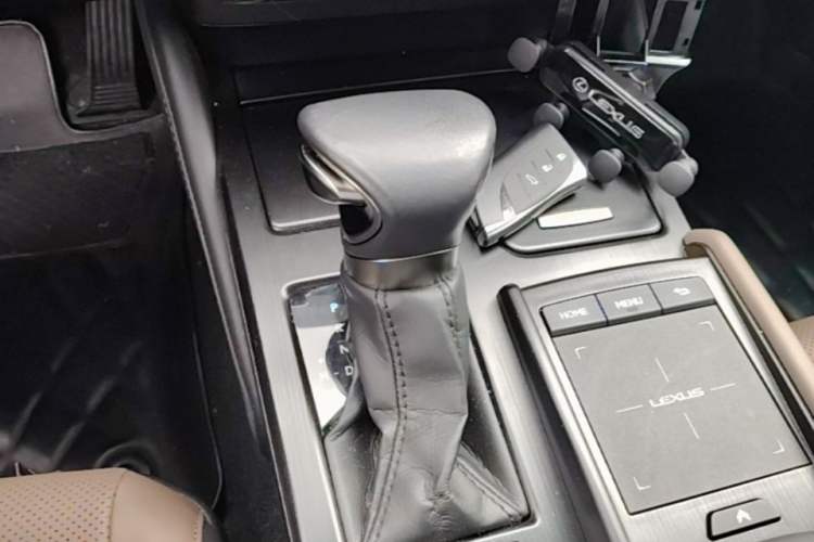 Used Lexus ES 2021 200 Excellence Edition Gear Lever