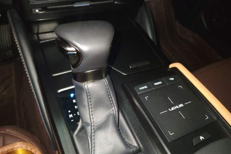 Used Lexus ES 2021 200 Excellence Edition Gear Lever