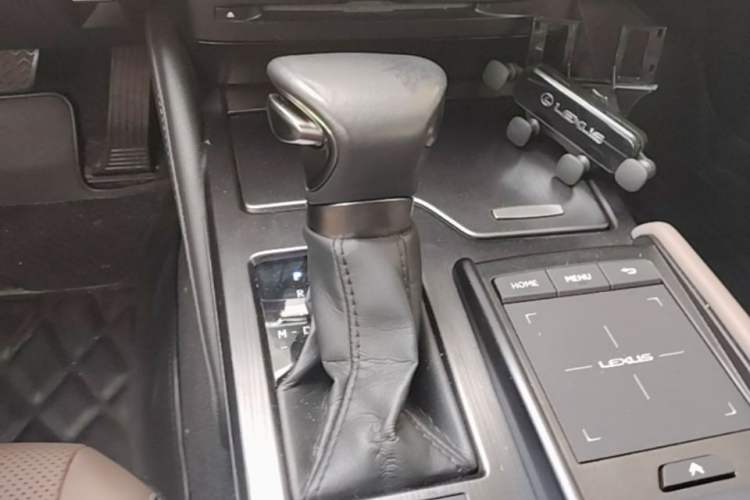 Used Lexus ES 2021 200 Excellence Edition Gear Lever
