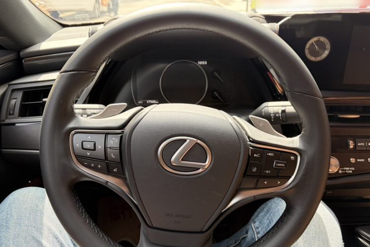 Used Lexus ES 2021 200 Excellence Edition Interior 2