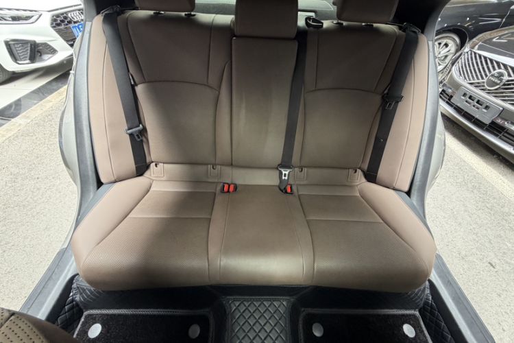 Used Lexus ES 2021 200 Excellence Edition Interior 9