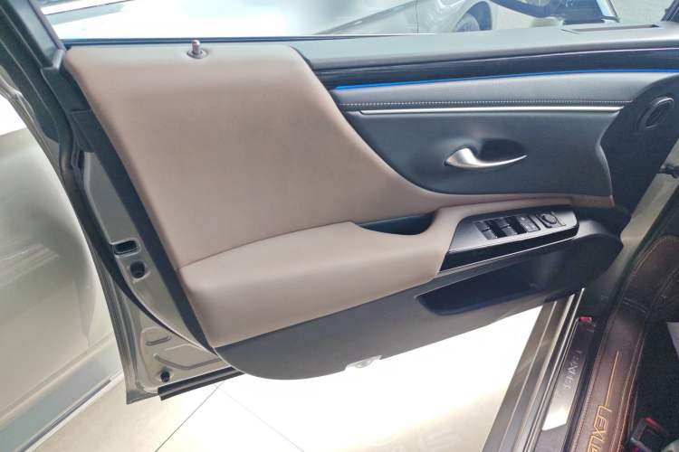 Used Lexus ES 2021 260 Excellence Edition Left Front Door Interior