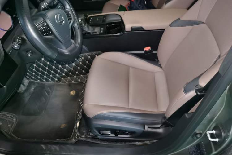 Used Lexus ES 2021 300h Excellence Edition Left Front Seat