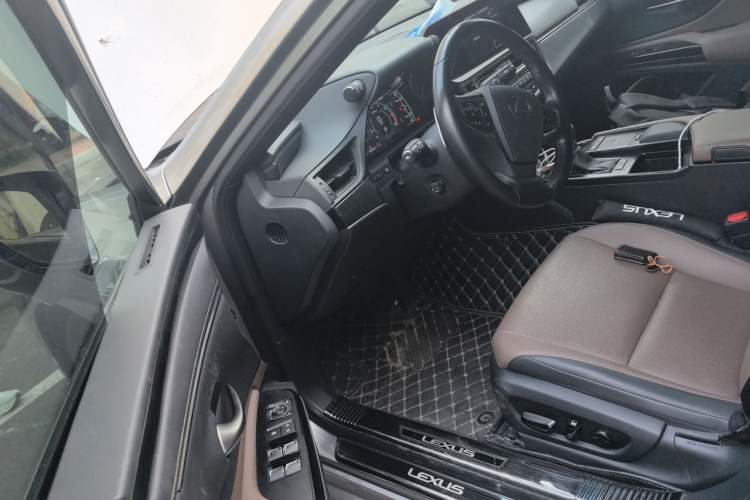 Used Lexus ES 2021 200 Excellence Edition Left Front Seat