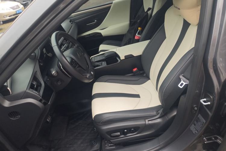 Used Lexus ES 2021 300h F SPORT Left Front Seat