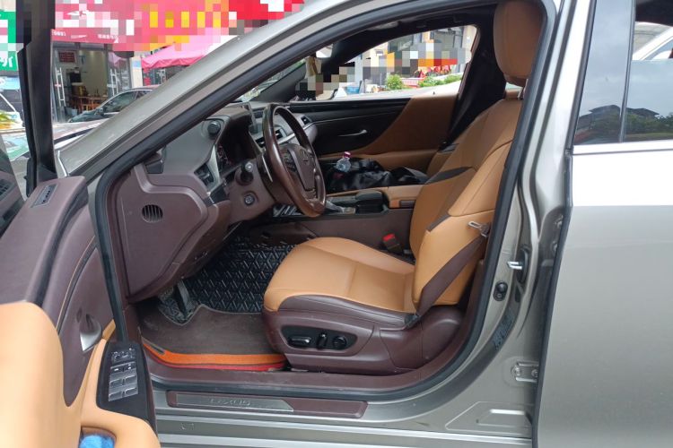 Used Lexus ES 2021 200 Luxury Edition Left Front Seat