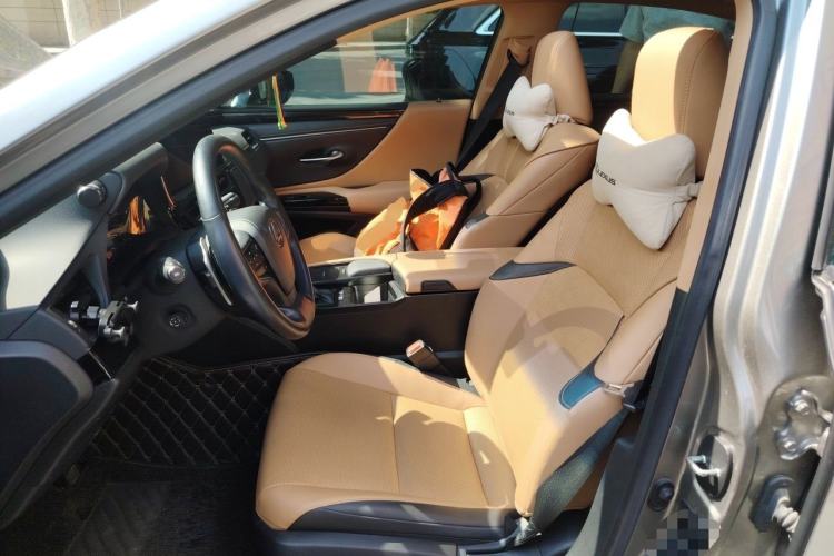 Used Lexus ES 2021 260 Excellence Edition Left Front Seat