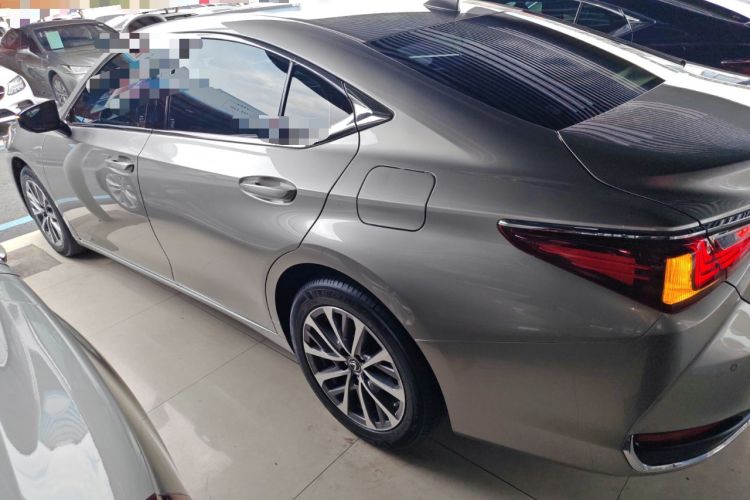 Used Lexus ES 2021 260 Excellence Edition Left Side