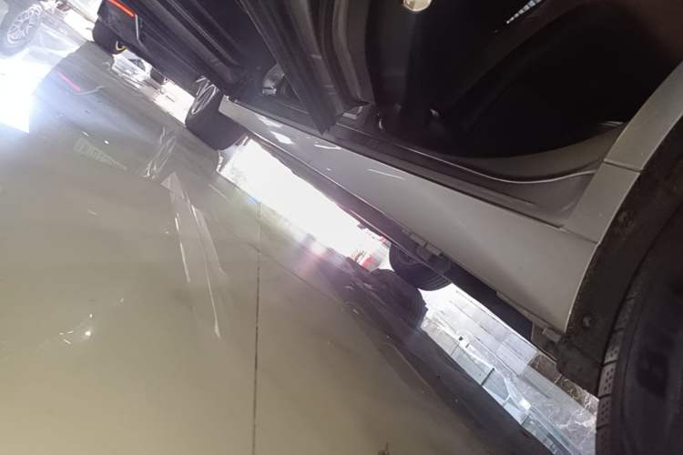 Used Lexus ES 2021 200 Luxury Edition Left Side Sill