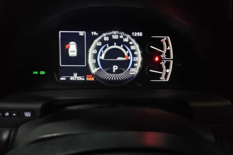 Used Lexus ES 2021 200 Excellence Edition Odometer Close Up