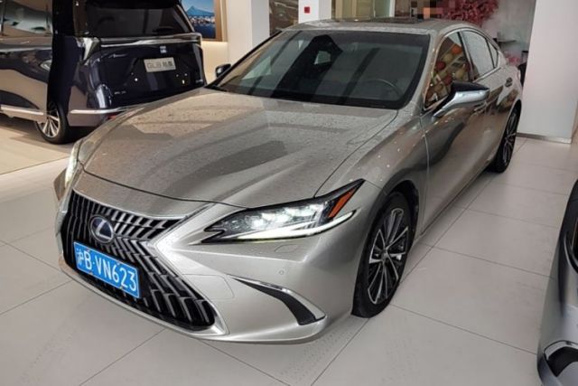Used Lexus ES 2021 300h Deluxe Edition