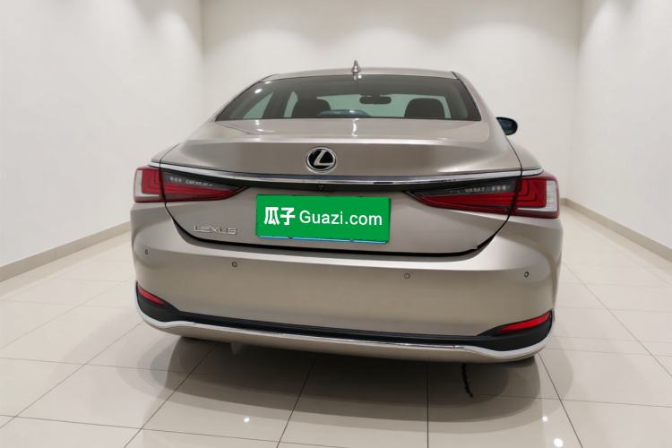 Used Lexus ES 2021 200 Excellence Edition Rear