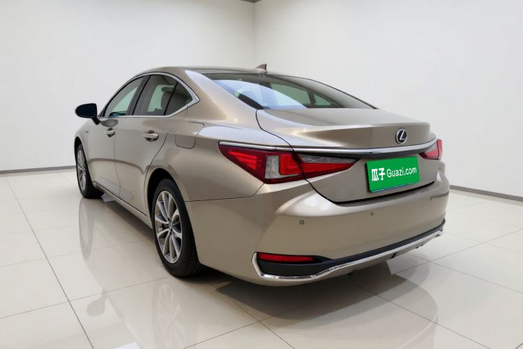 Used Lexus ES 2021 200 Excellence Edition Rear Left 45 Deg