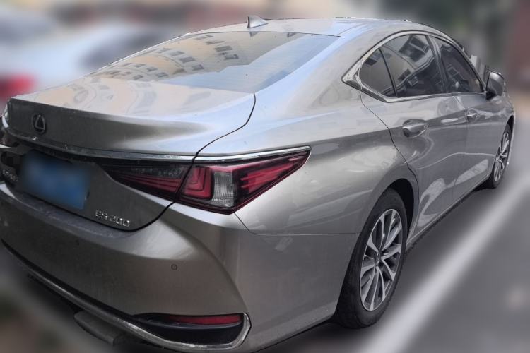 Used Lexus ES 2021 200 Excellence Edition Rear Right 45 Deg
