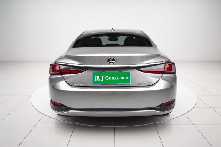 Used Lexus ES 2021 200 Luxury Edition Rear
