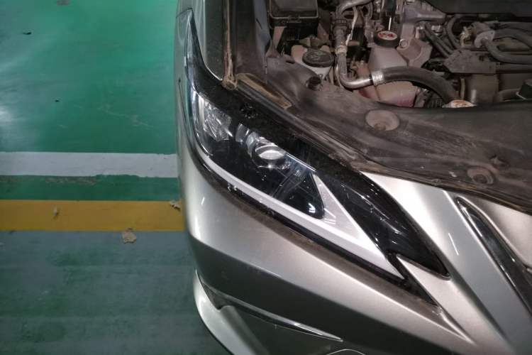 Used Lexus ES 2021 300h Excellence Edition Right Front Headlight