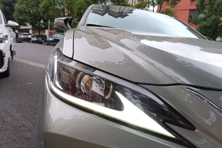 Used Lexus ES 2021 200 Luxury Edition Right Front Headlight
