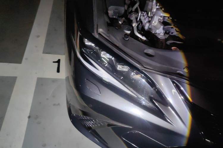 Used Lexus ES 2021 260 F SPORT Right Front Headlight