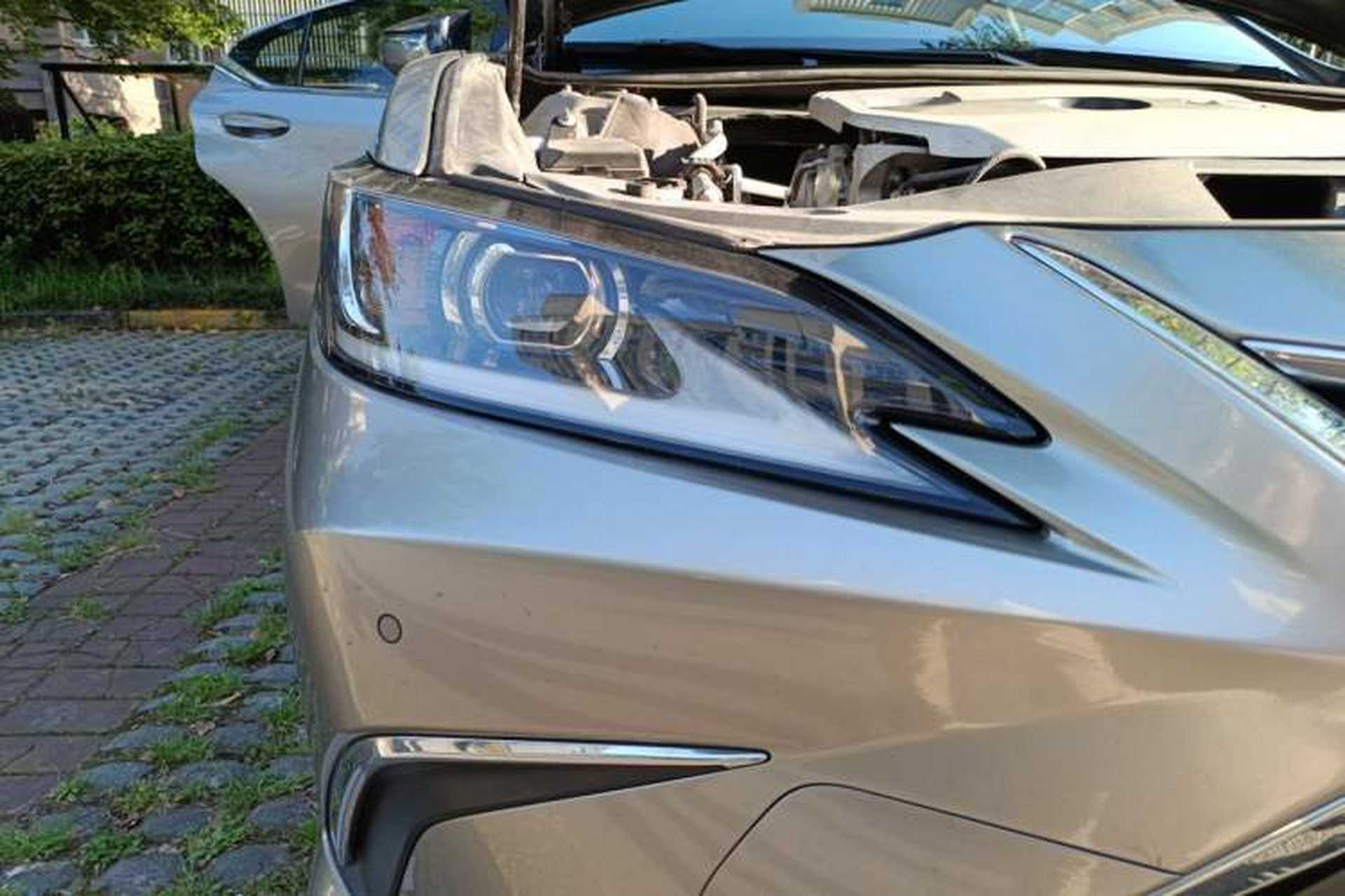 Used Lexus ES 2021 200 Excellence Edition Right Front Headlight