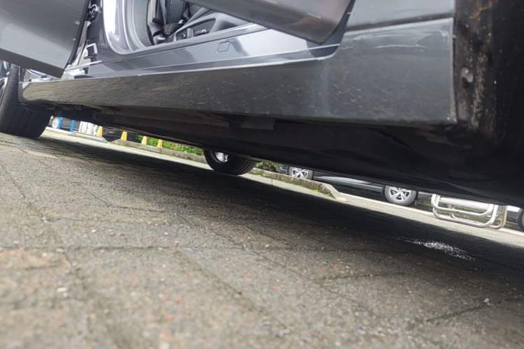 Used Lexus ES 2021 300h F SPORT Right Side Sill
