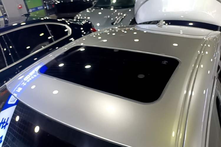 Used Lexus ES 2021 300h Deluxe Edition Roof