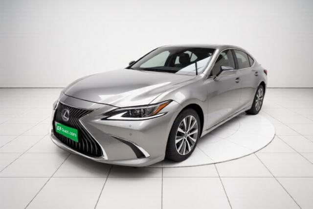 Ojetý Lexus ES 2020 200 Excellence Edition
