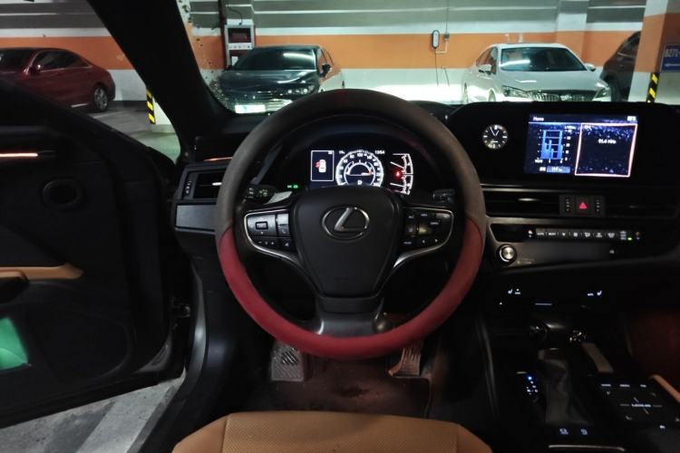 Used Lexus ES 2021 200 Excellence Edition Steering Wheel