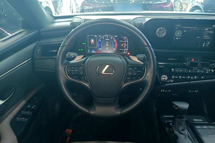 Used Lexus ES 2021 300h Deluxe Edition Steering Wheel