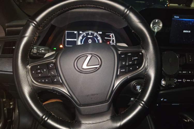 Used Lexus ES 2021 200 Excellence Edition Steering Wheel