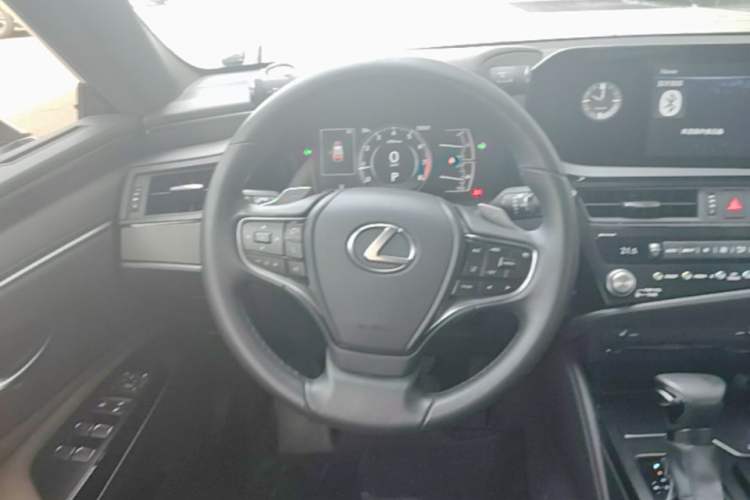 Used Lexus ES 2021 200 Excellence Edition Steering Wheel