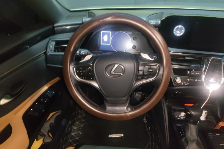 Used Lexus ES 2021 200 Excellence Edition Steering Wheel