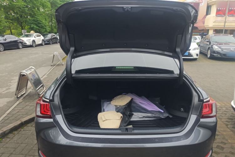 Used Lexus ES 2021 300h F SPORT Trunk
