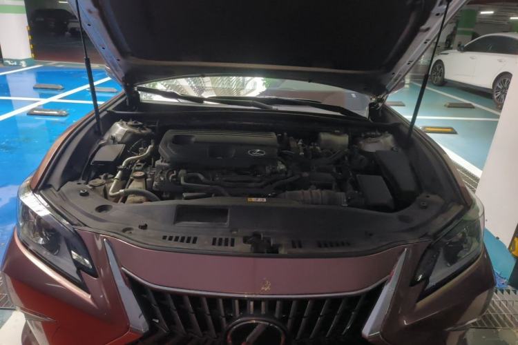 Used Lexus ES 2021 300h Excellence Edition Engine Bay