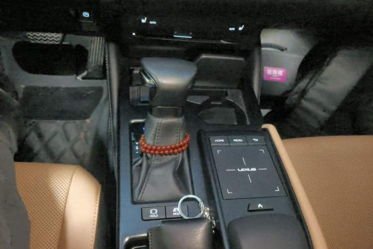 Used Lexus ES 2021 300h Excellence Edition Gear Lever