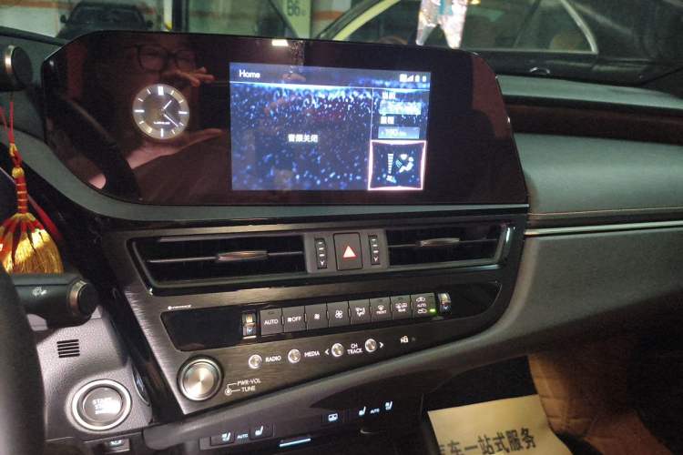 Used Lexus ES 2021 200 Luxury Edition Audio And AC Panel