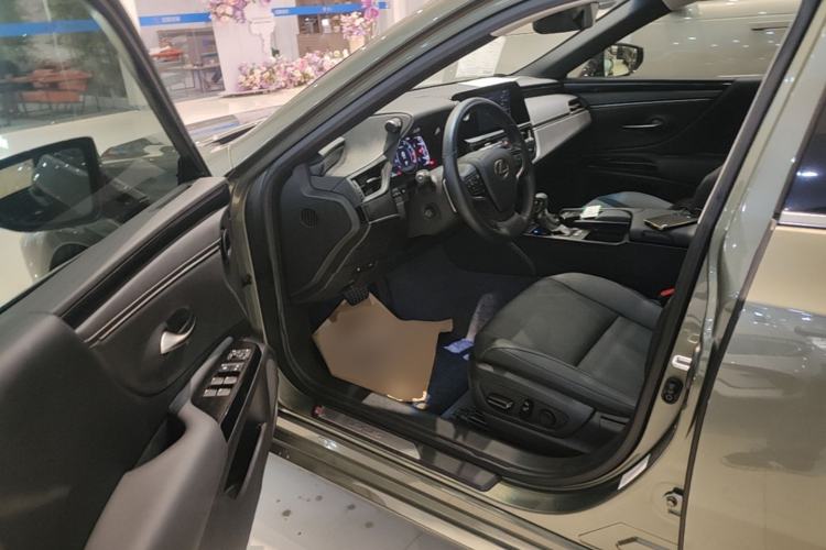 Used Lexus ES 2021 200 Excellence Edition Driver Seat